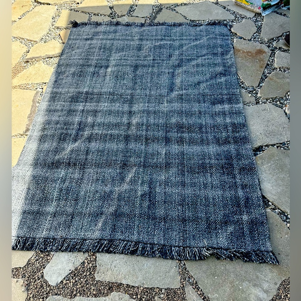 Revival heather grey 6x9 area rug.